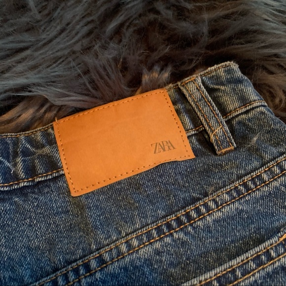 ZARA High Waist 90s Denim Mom Short - Picture 2 of 5